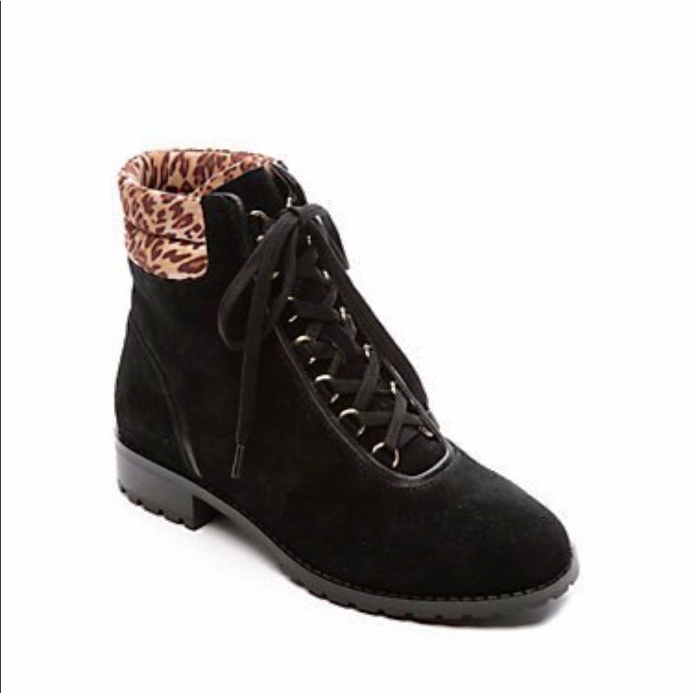 - Crown & Ivy June Leopard Boots - New